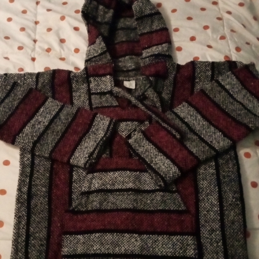 Mexican Poncho pink,black,&white made in Mexico 100%Acrylic size s